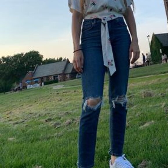 American Eagle - Curvy Mom Jean Stretch 2321 | Size 6 Short | Breezy Blue - Picture 10 of 15